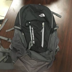 The north face storm break 35 backpack